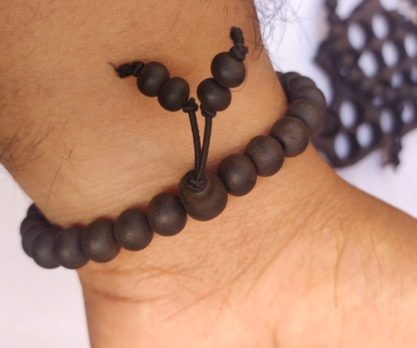 Karungali-Bracelets-8-MM-6-MM.png Karungali-Bracelets-8-MM-6-MM.png